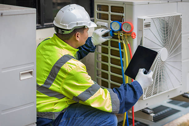 Professional Hvac technician working in Yorklyn, PA